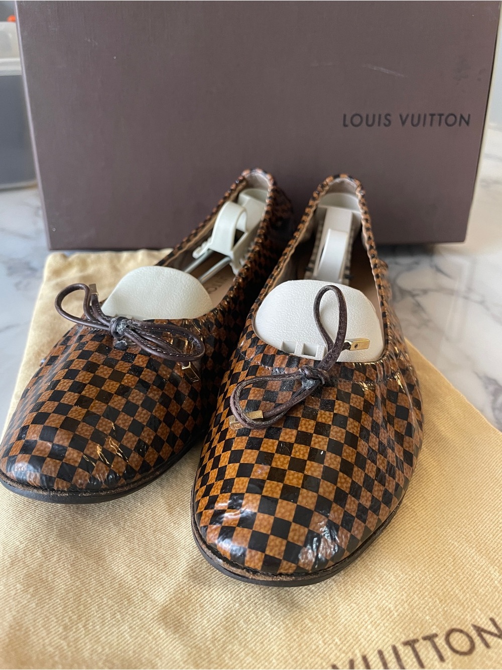 Women’s Louis Vuitton Brown Damier patent leather Bow Ballet Flats